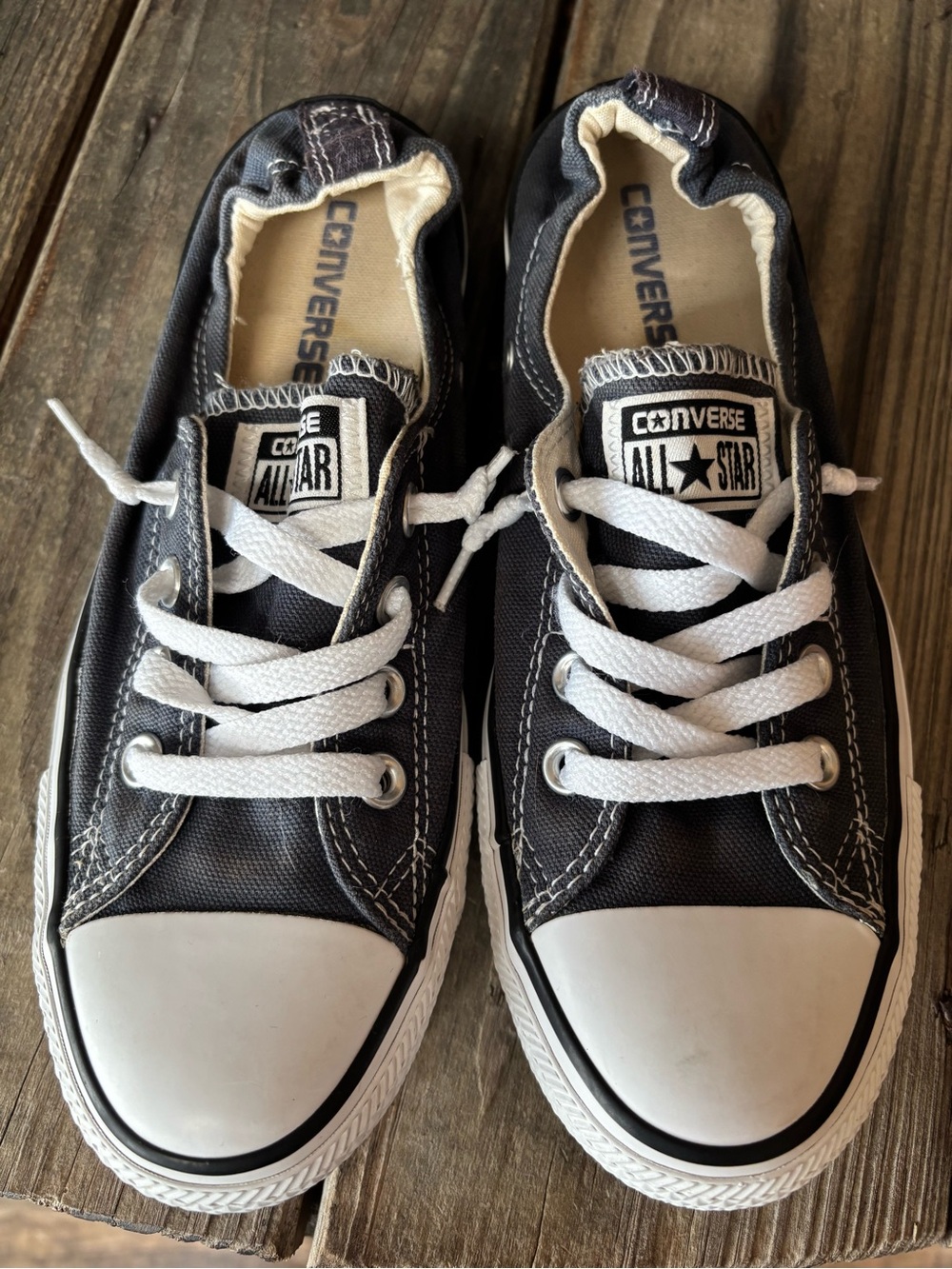 Converse Tennis Shoes